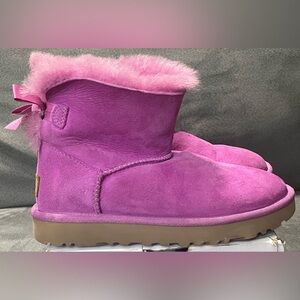 SOLD SOLD SOLD SOLD UGG Fuchsia Pink Mini BAILEY BOW Sheepskin Suede Winter